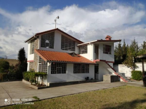 Casa de campo andina con varias amenidades